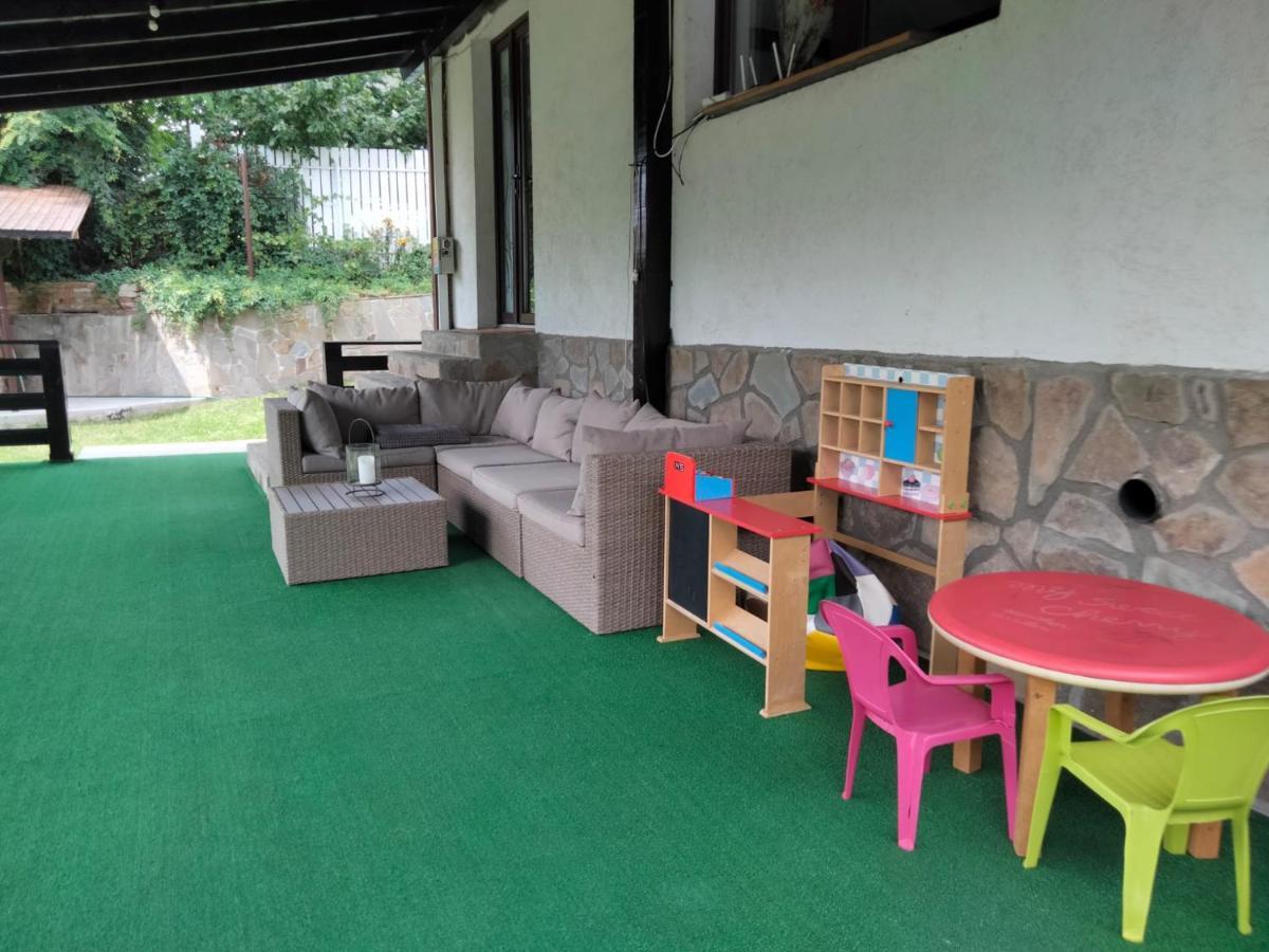 Vila Roxana Pangarati Exteriér fotografie